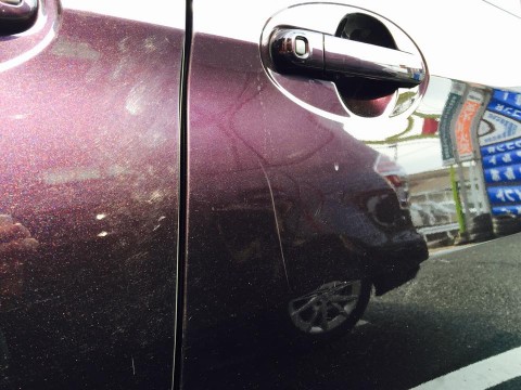 車のキズに高額払ってませんか？