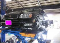 小倉北区☆Ｙ自動車様★トヨタ（TOYOTA）UCF20セルシオ　四輪アライメント調整