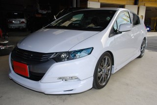 ホンダ　インサイト(HONDA　INSIGHT)　スーパーチャージャー取り付け