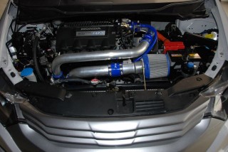 ホンダ　インサイト(HONDA　INSIGHT)　スーパーチャージャー取り付け