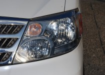 トヨタ　アルファード（TOYOTA　ALPHARD）　ヘッドライトのクモリで困っている方、ライト磨きま専家？？