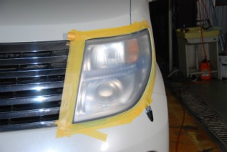 日産　エルグランド（NISSAN　ELGRAND）　　ヘッドライトのクモリで困っている方、ライト磨きま専家？？