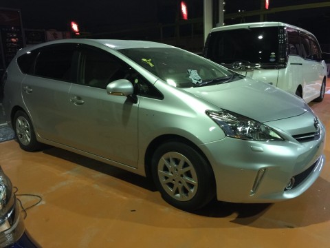 トヨタ プリウスα 鈑金塗装