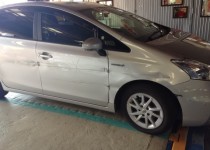 トヨタ プリウスα 鈑金塗装