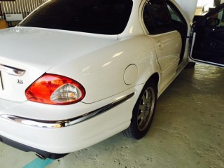 Jaguar X-Type(ジャガー エックスタイプ)のブレーキ修理