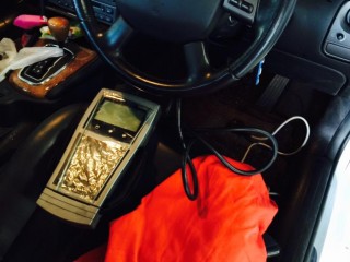 Jaguar X-Type(ジャガー エックスタイプ)のブレーキ修理のご依頼ありがとうございます! 故障診断機には出ないということは、アナログな箇所! 故障箇所を素早く見つけ対応! 部品注文のため、お預かり致しております。 ジャガー修理も坂本自動車にお任せください!ご指名くださりありがとうございます!