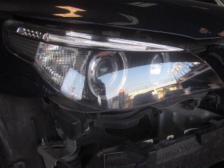 BMWヘッドライト磨き