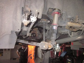 ローダウン車のメンテナンス