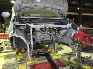 フレーム修正の様子