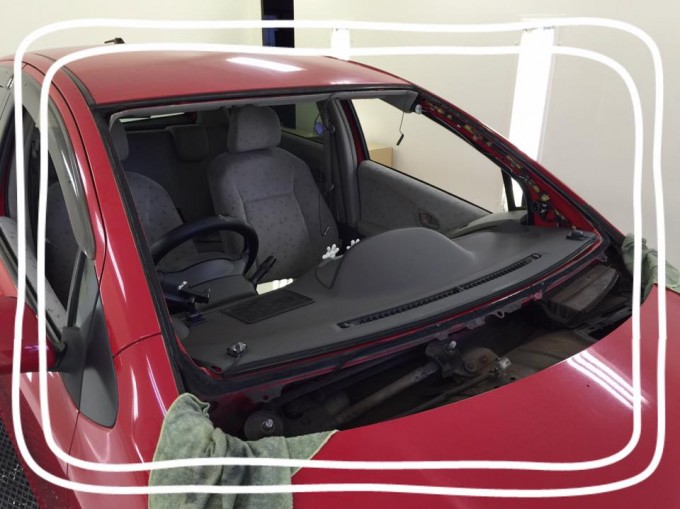 TOYOTA Vits（トヨタヴィッツ）フロントガラス交換