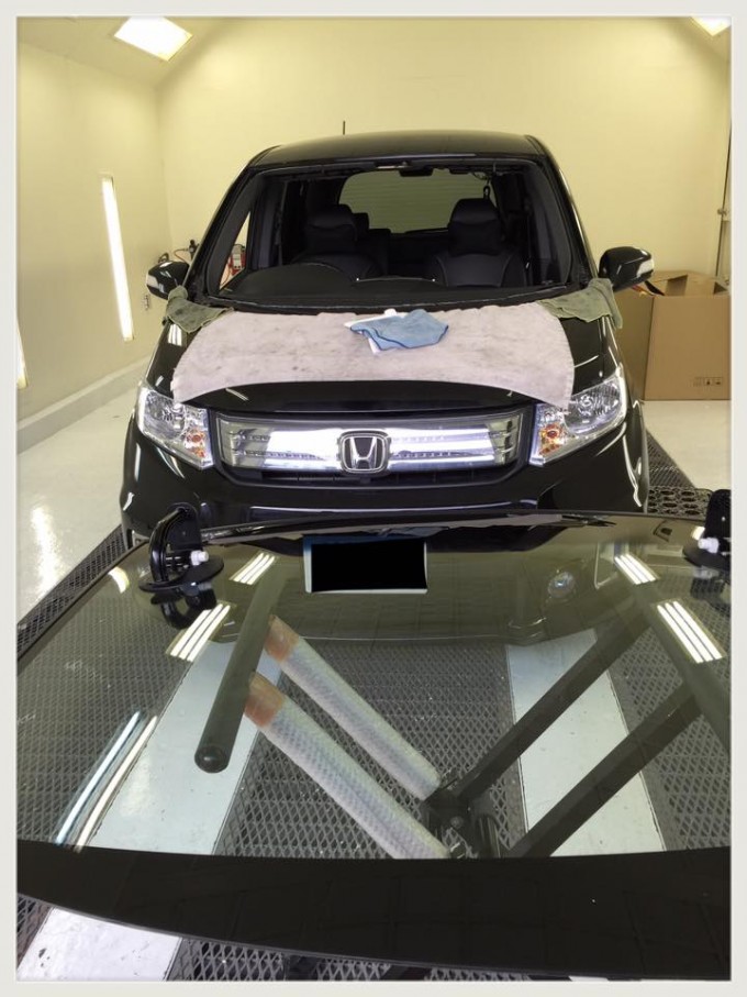 HONDA FREED（ホンダ フリード）フロントガラス交換