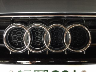 Audi TT（アウディティーティー）タイヤ交換・窒素ガス充填