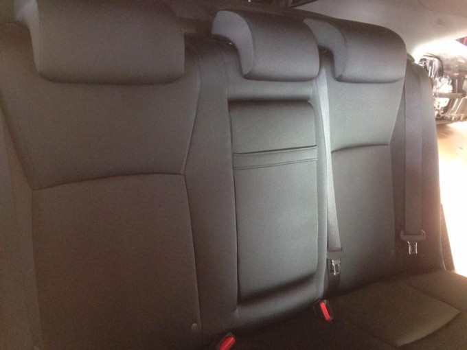 LEXUS HS（レクサスエイチエス）シートカバー取り付け