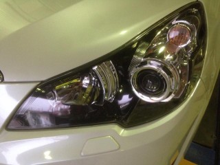 SUBARU LAGECY（スバルレガシー）B4　ヘッドライト磨き