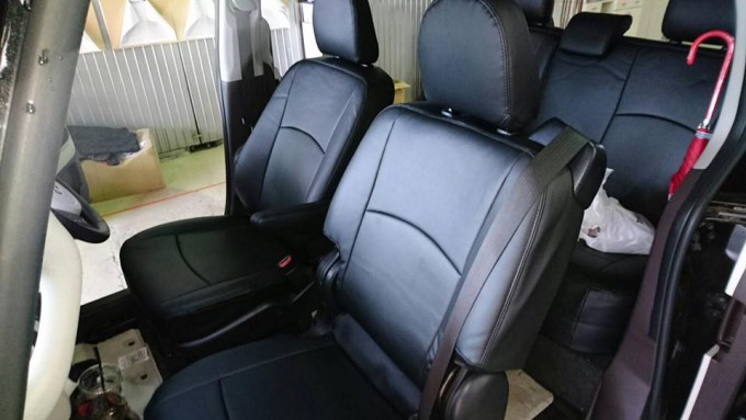 TOYOTA PORTE（トヨタポルテ）シートカバー取り付け