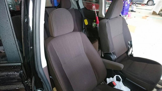 TOYOTA PORTE（トヨタポルテ）シートカバー取り付け