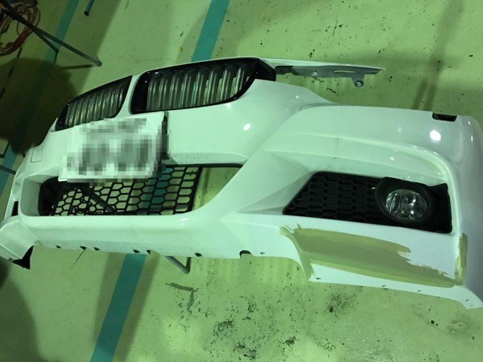 BMW 3シリーズの鈑金塗装・アルミホイール修理